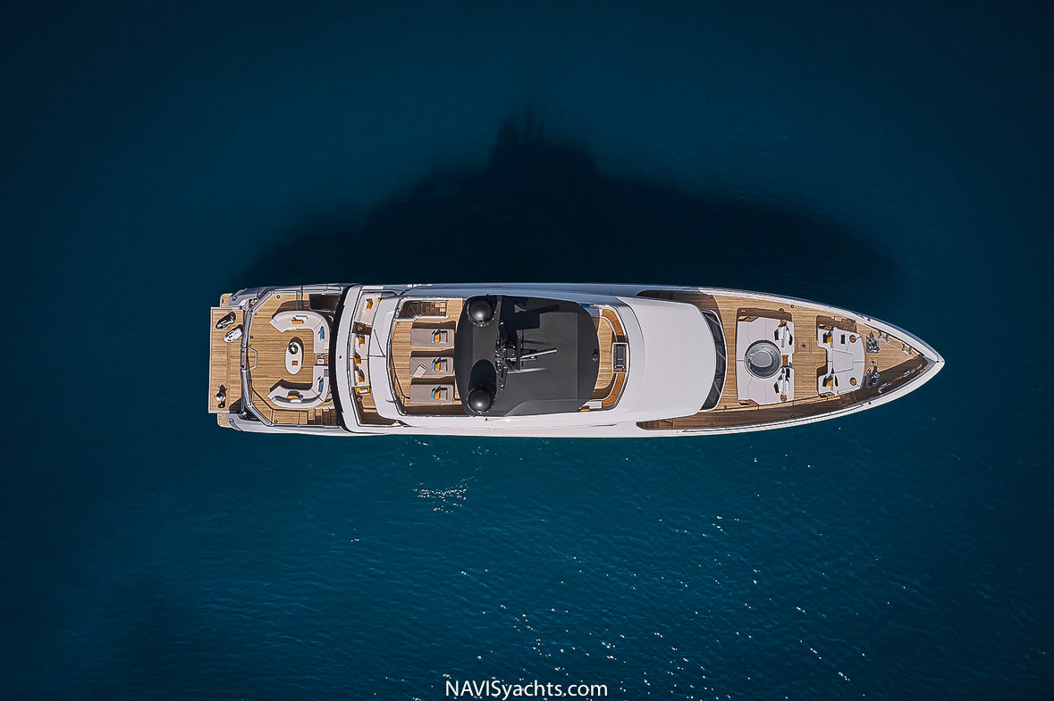 Azimut Trideck L-35