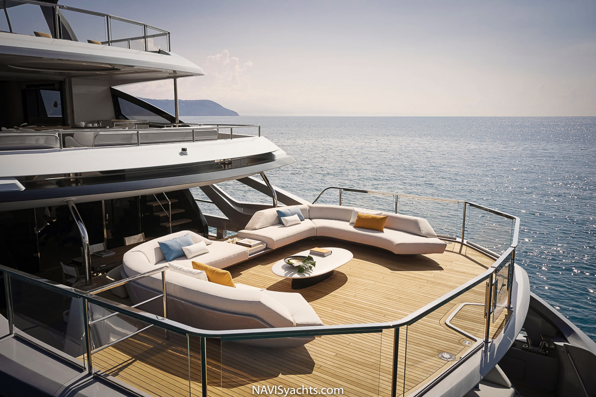 Azimut Trideck L-36