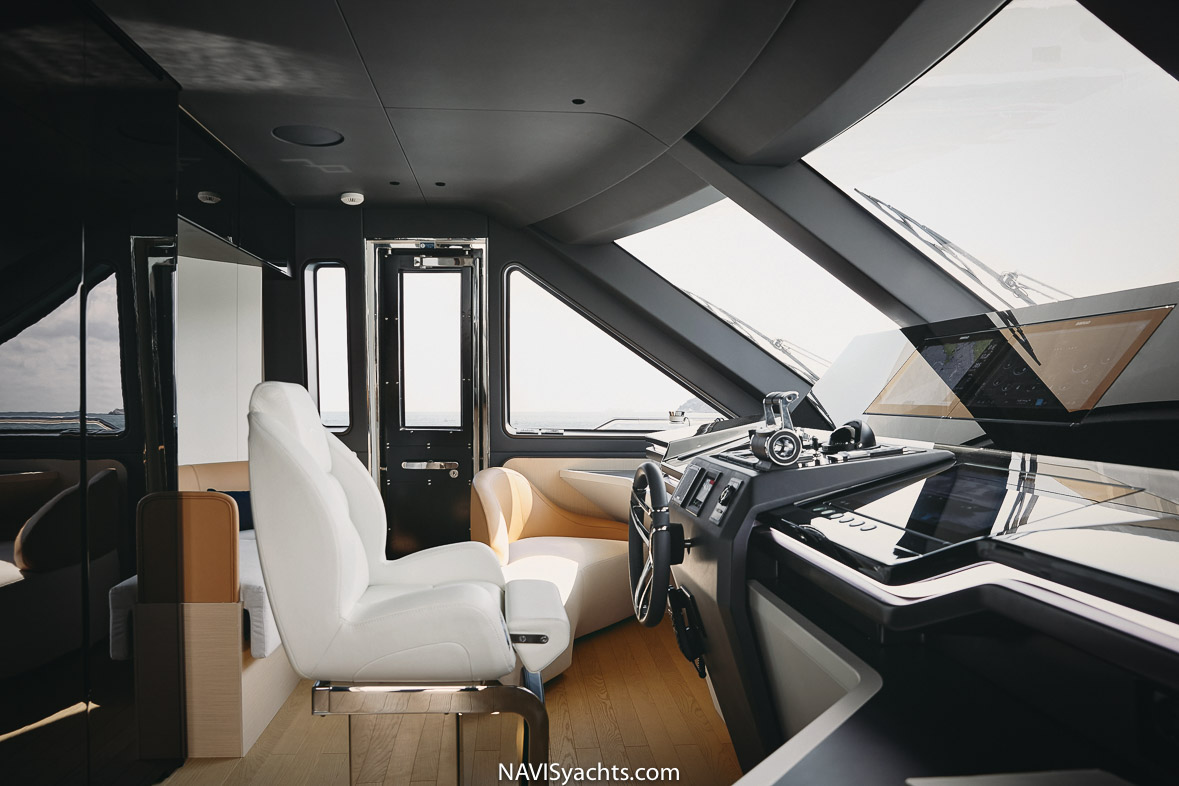 Azimut Trideck L-39