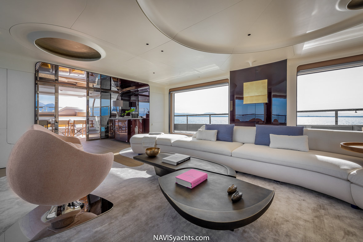 Azimut Trideck L-7