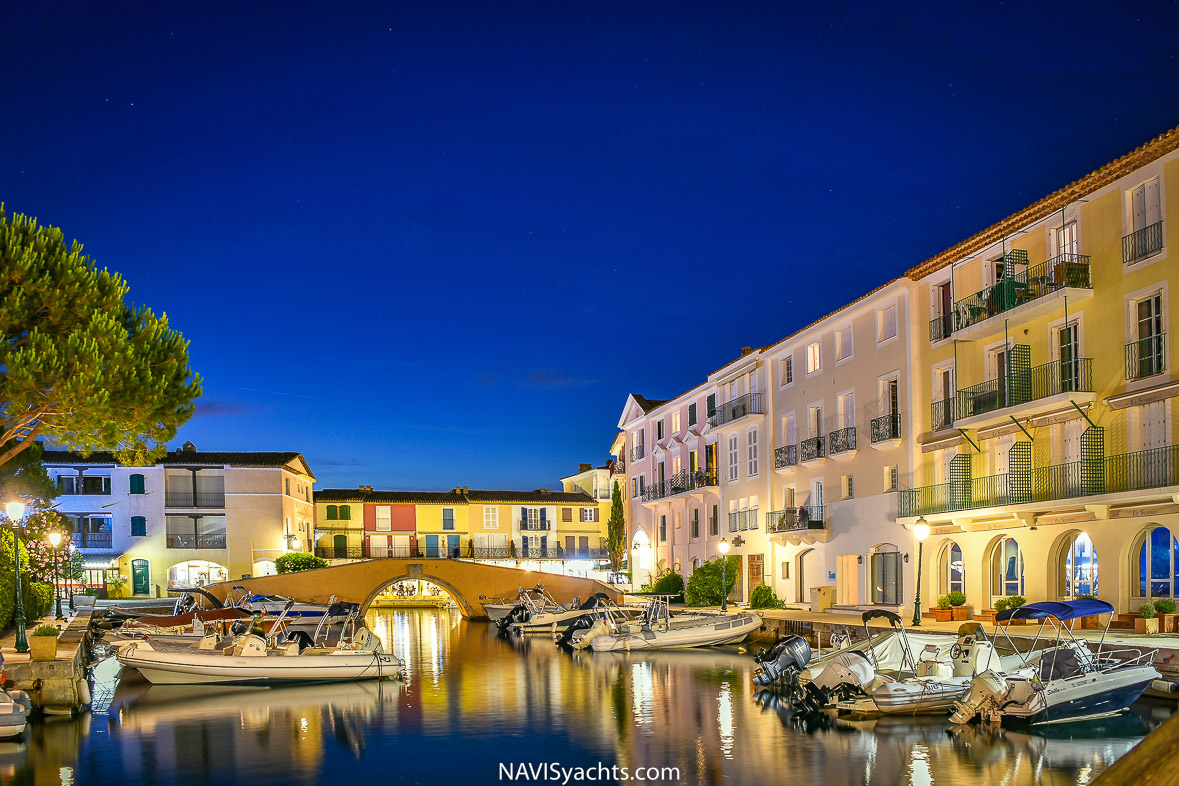 Port Grimaud at night