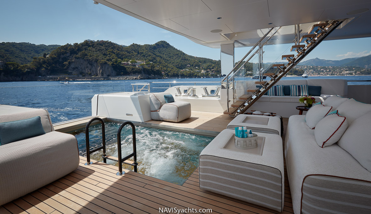 Feadship Somnium L-16