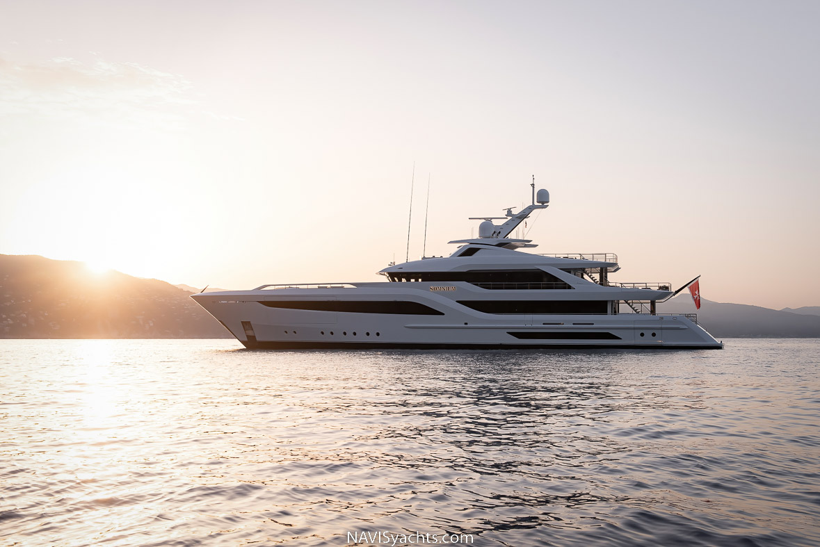 Feadship Somnium L-9