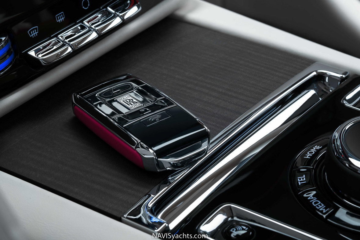 Rolls-Royce Spectre L-22