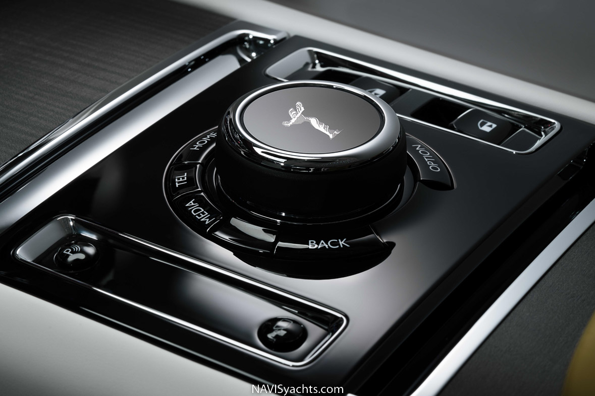Rolls-Royce Spectre L-24