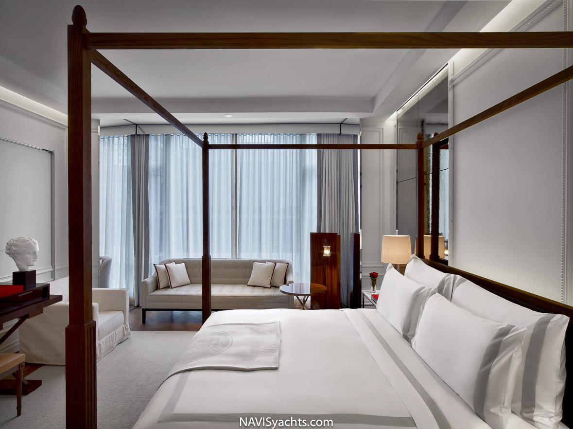 Baccarat Hotel L-8