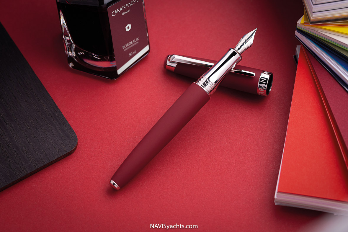 Caran d’Ache Gift Box Burgundy LÉMAN Fountain Pen