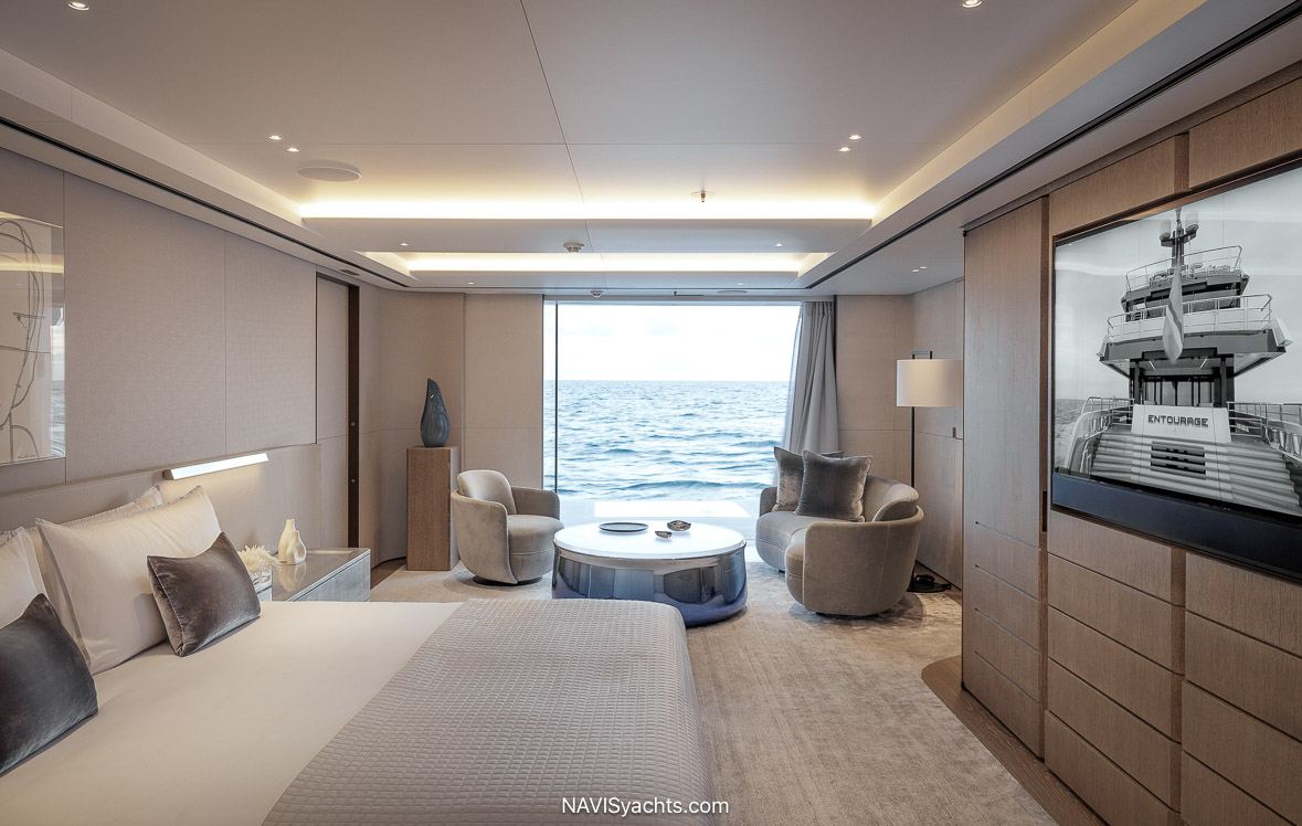 Amels Entourage L-9