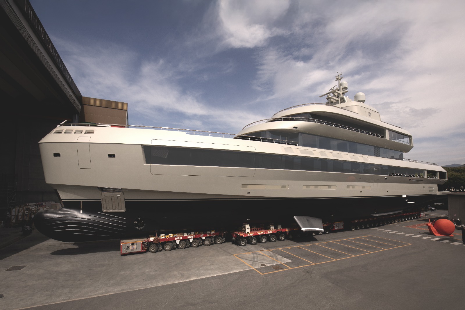 Admiral Armani 72m Megayacht Launched: A Fusion of High Fashion and Nautical Excellence