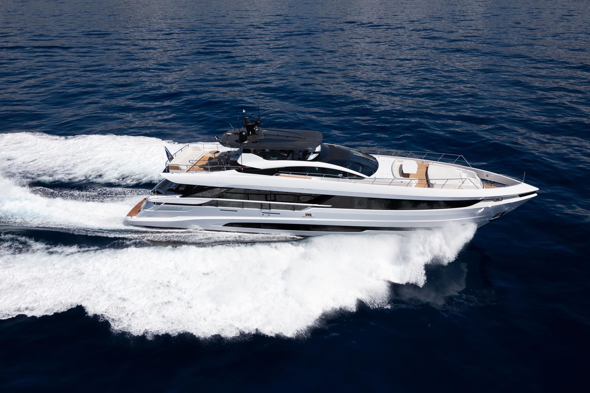 Mangusta GranSport 33 Unit #11 Launched: A New Benchmark in Italian Yachting Excellence