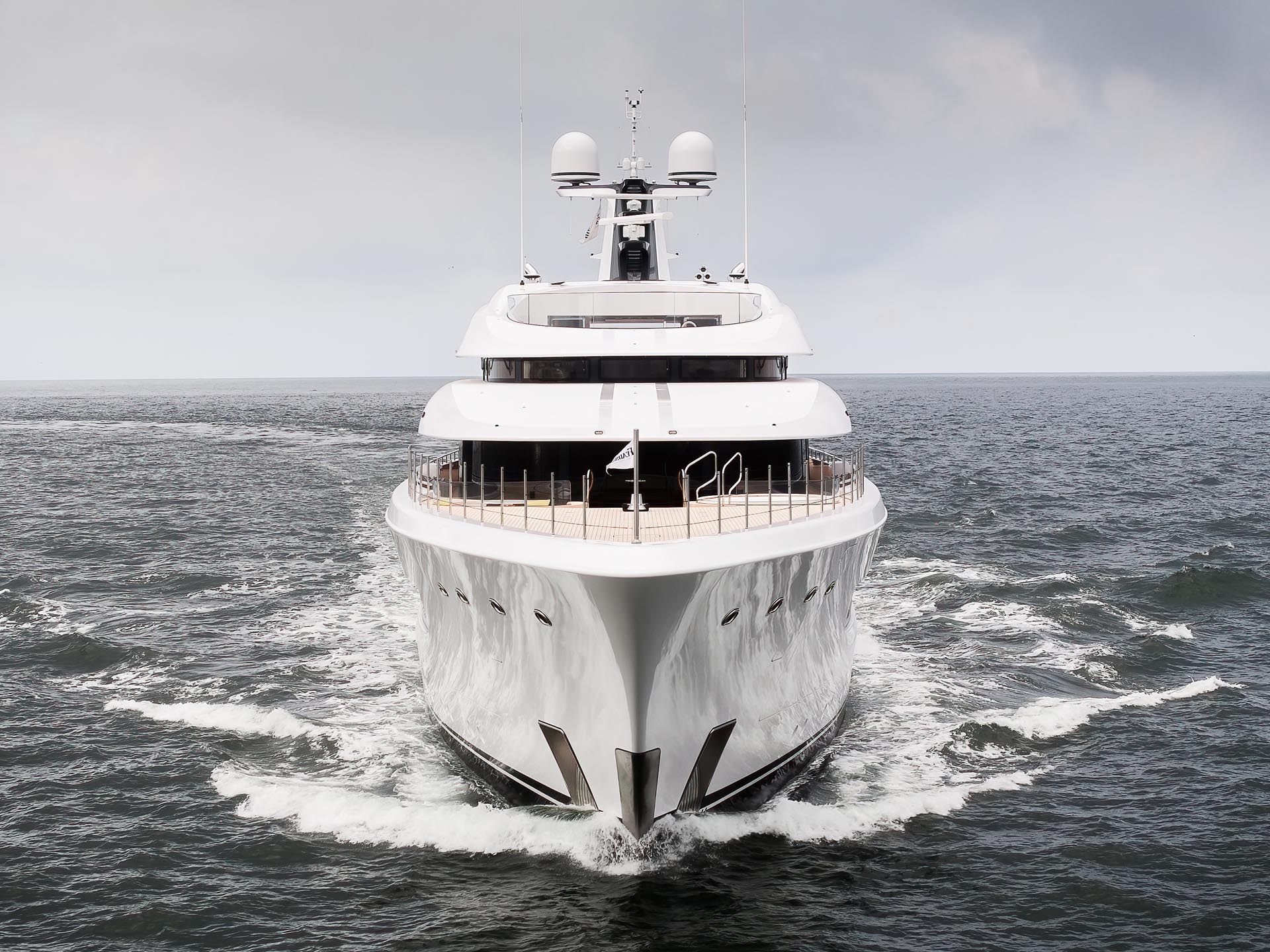 827 Stella M copyright Feadship NAVIS Superyachts magazine