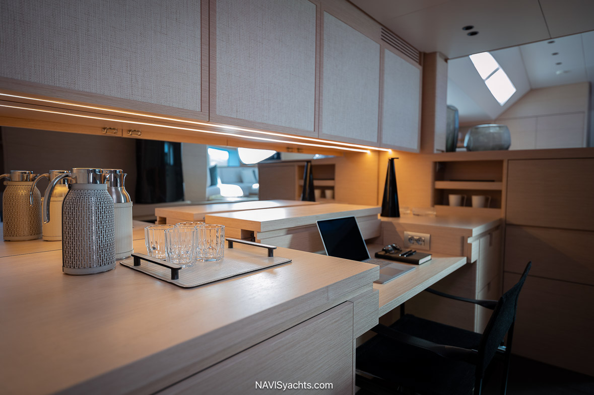 Wallywind110 L-1-NAVIS Website L V3-2