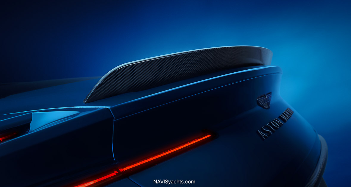 Aston-Martin-DB12 L-