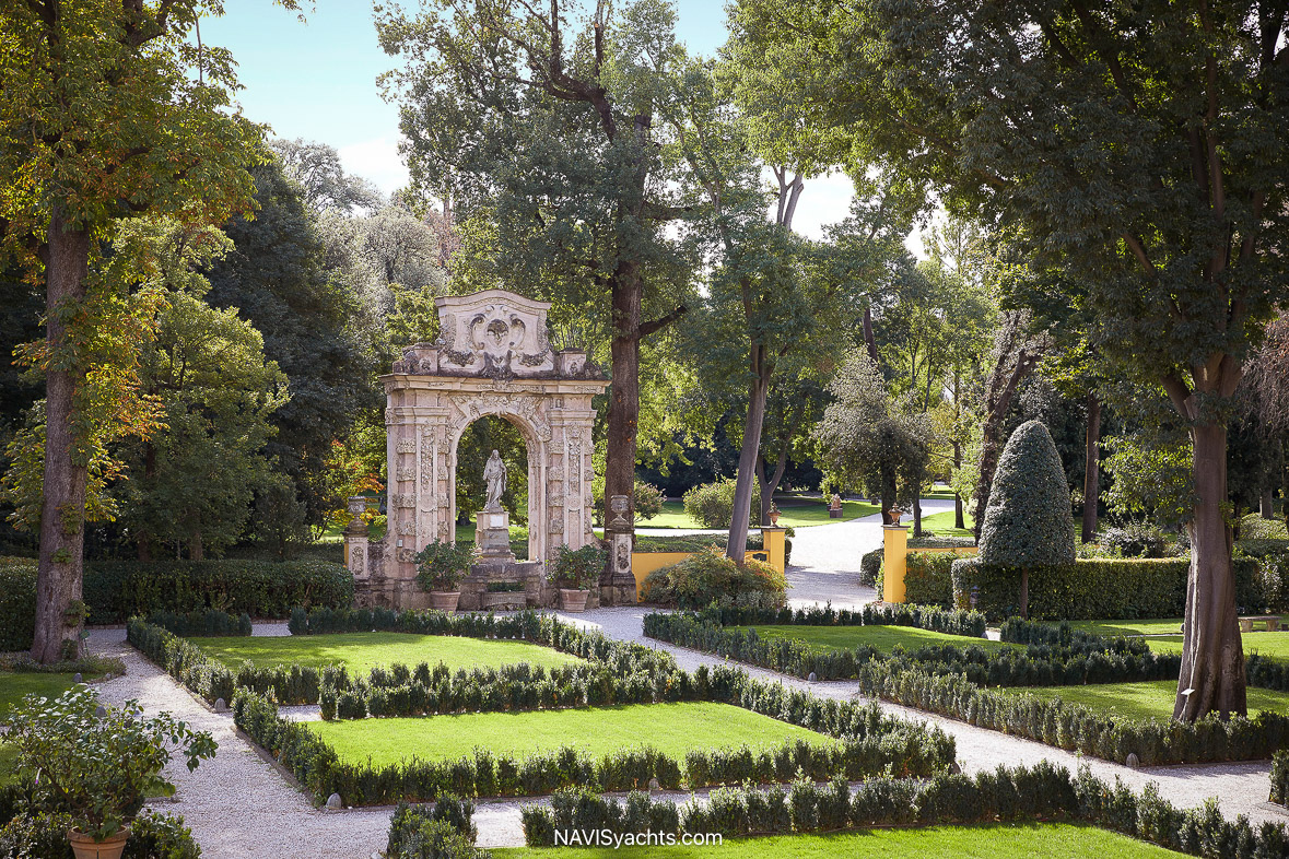 Four Seassons Florence L-