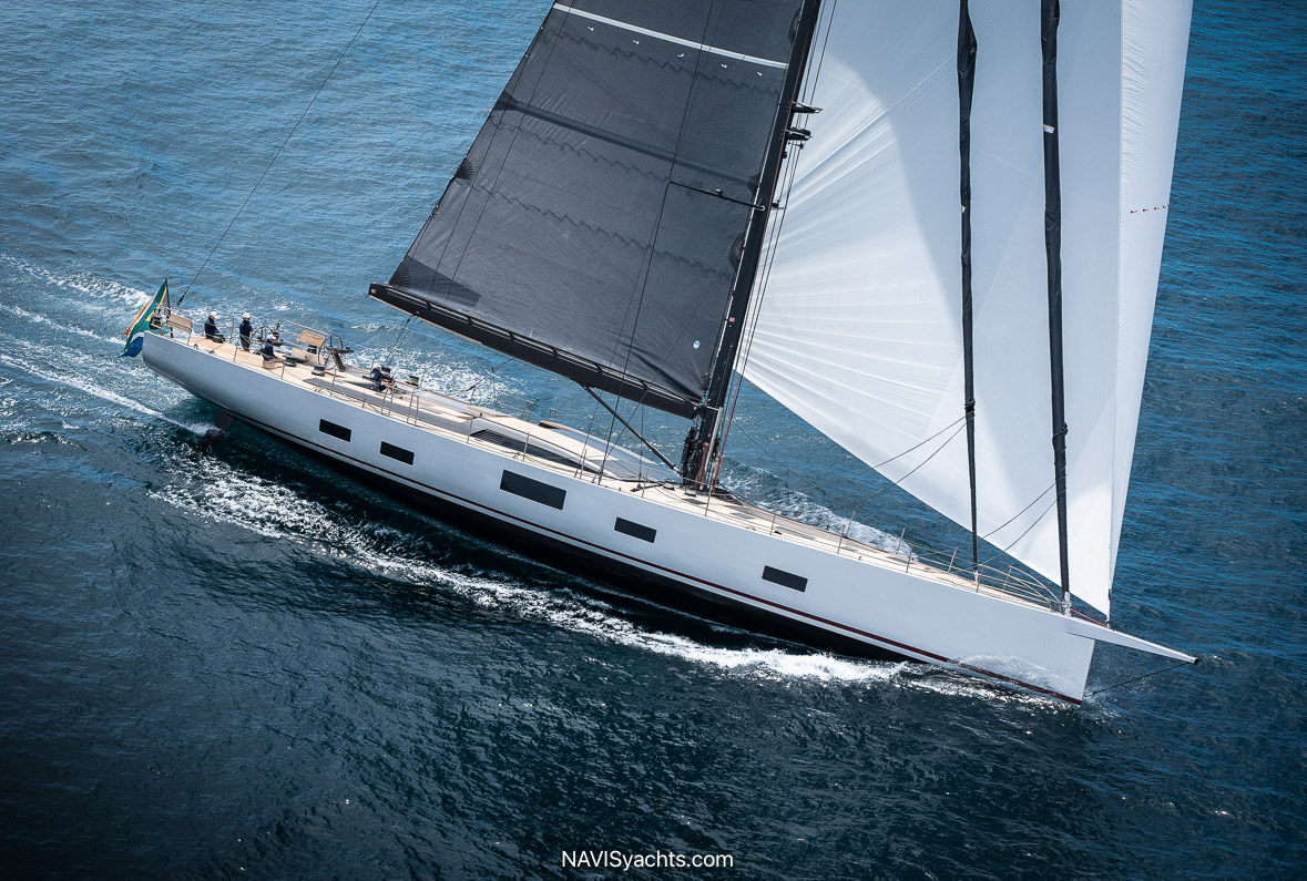 Superyacht Kalantis L-