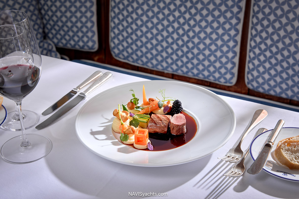 Signature fine dining dish at Restaurant Tennerhof in Kitzbühel, presented with contemporary Austrian cuisine styling