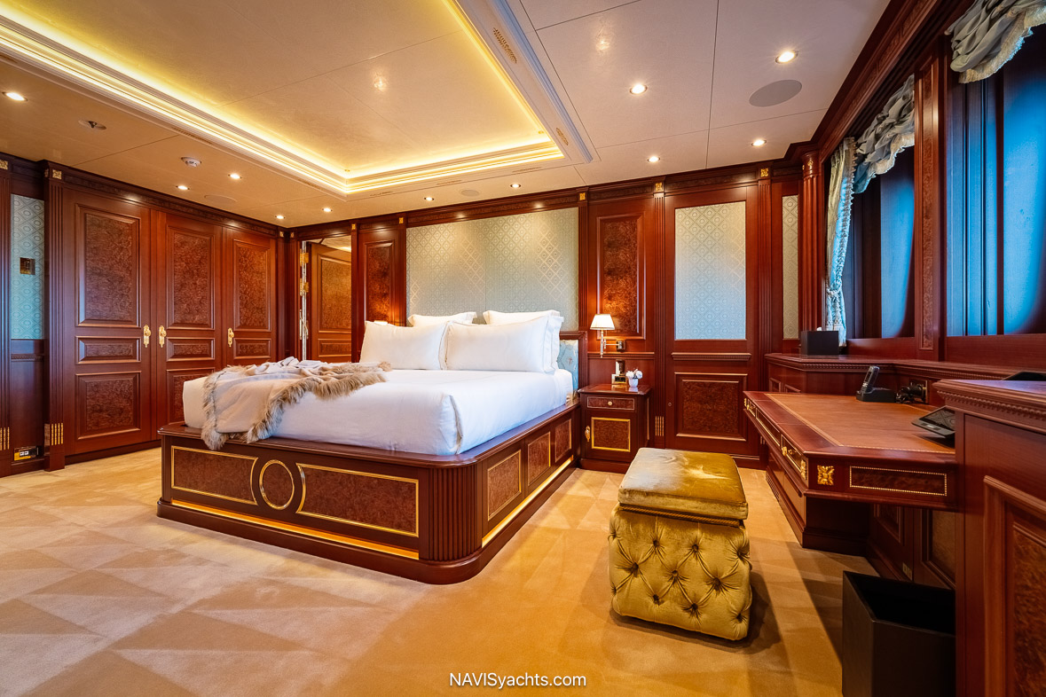 Oceanco Black Pearl L-