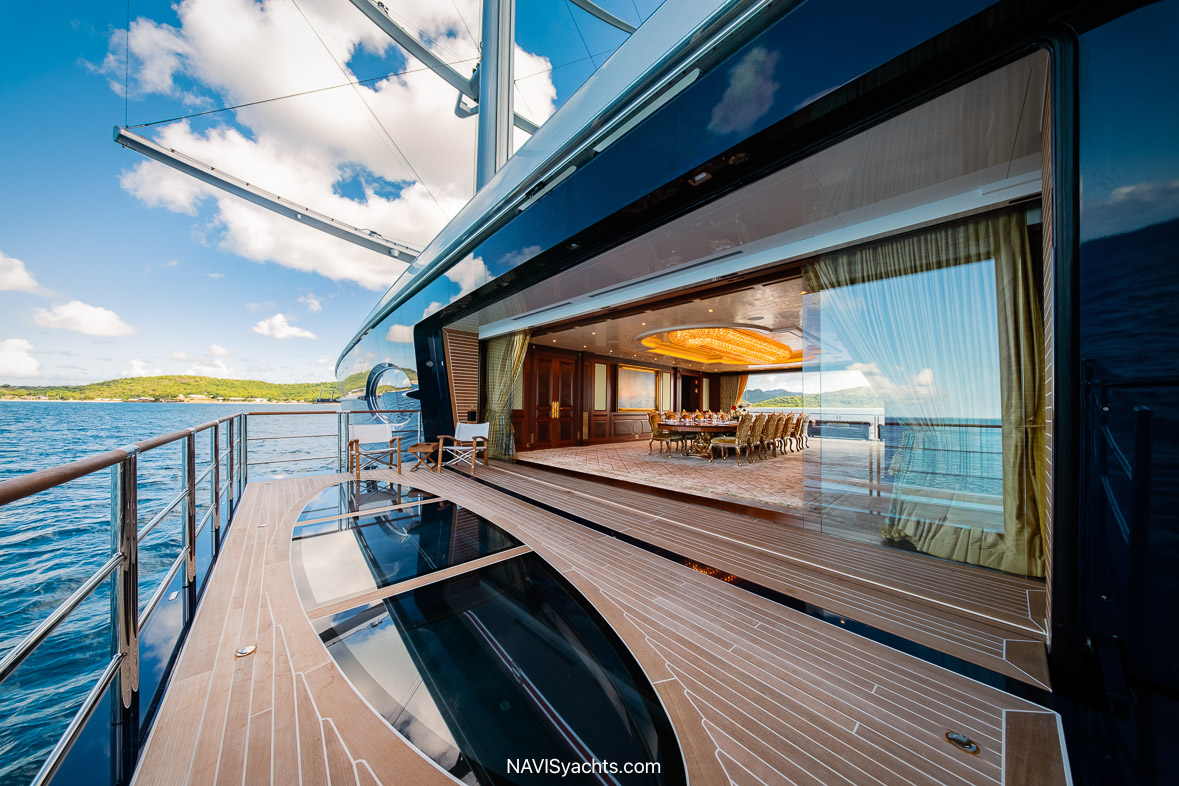 Oceanco Black Pearl L-