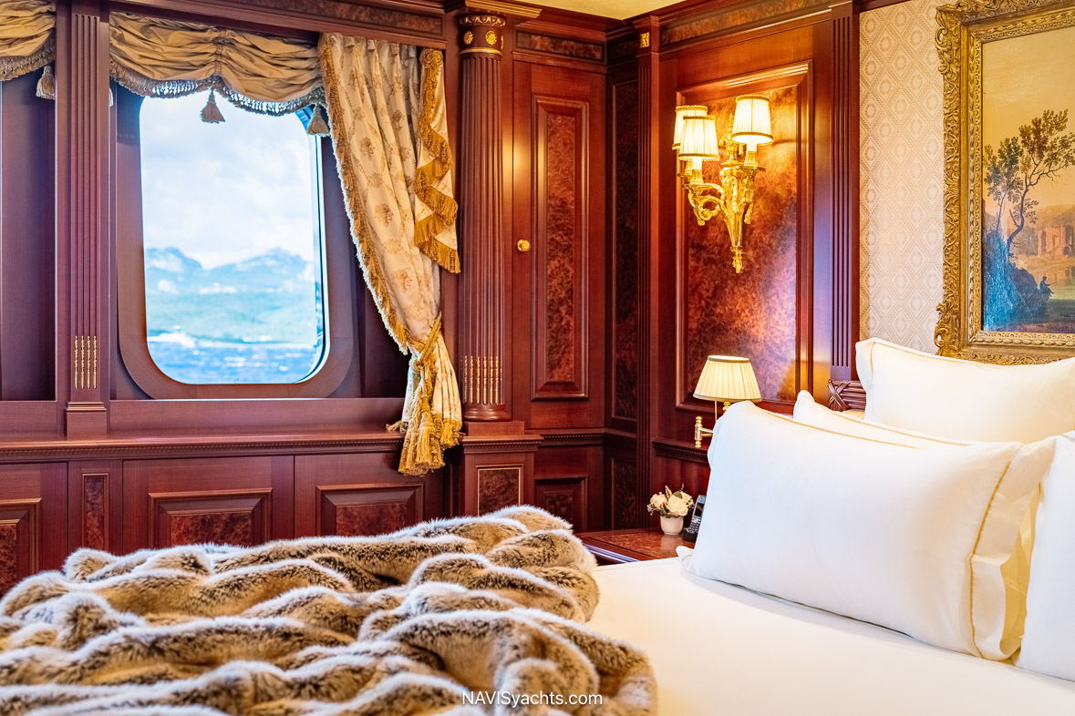 Oceanco Black Pearl L-
