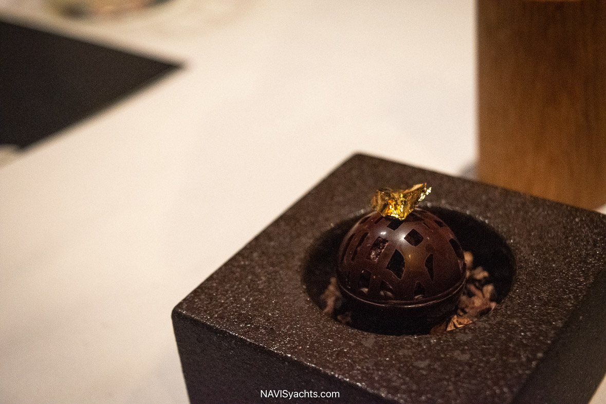 ULLRS GOURMETSTUBE L-
