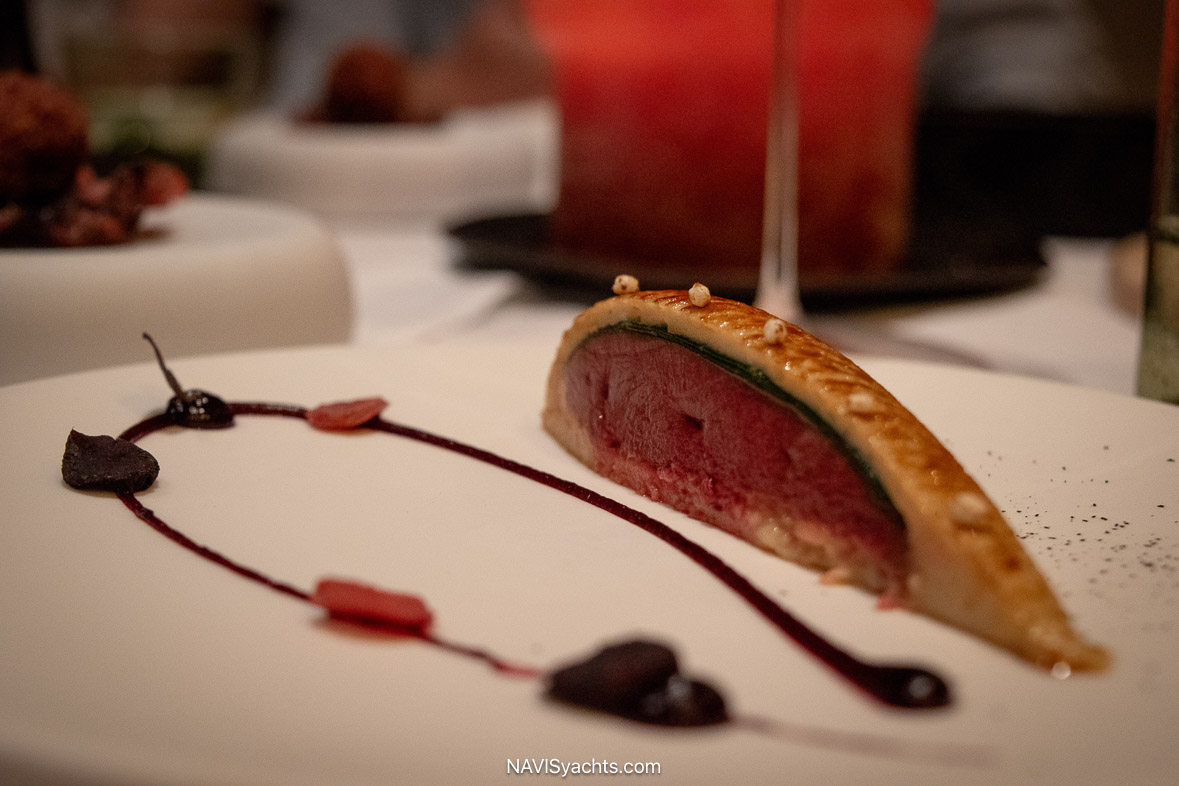 ULLRS GOURMETSTUBE L-