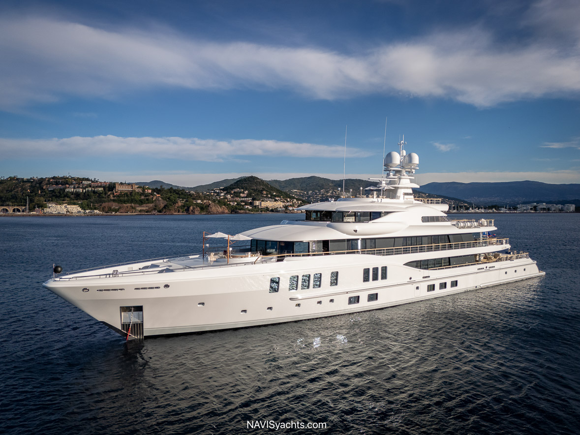 Amels Synthesis 74m superyacht cruising at sea