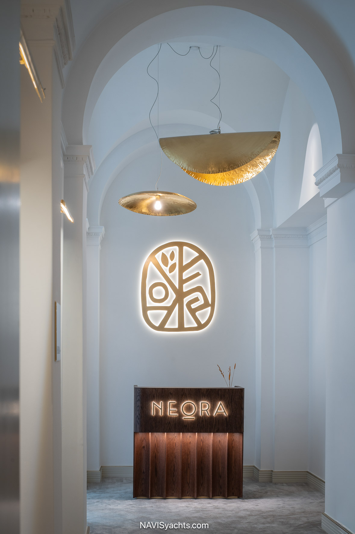 Neora Restaurant L-