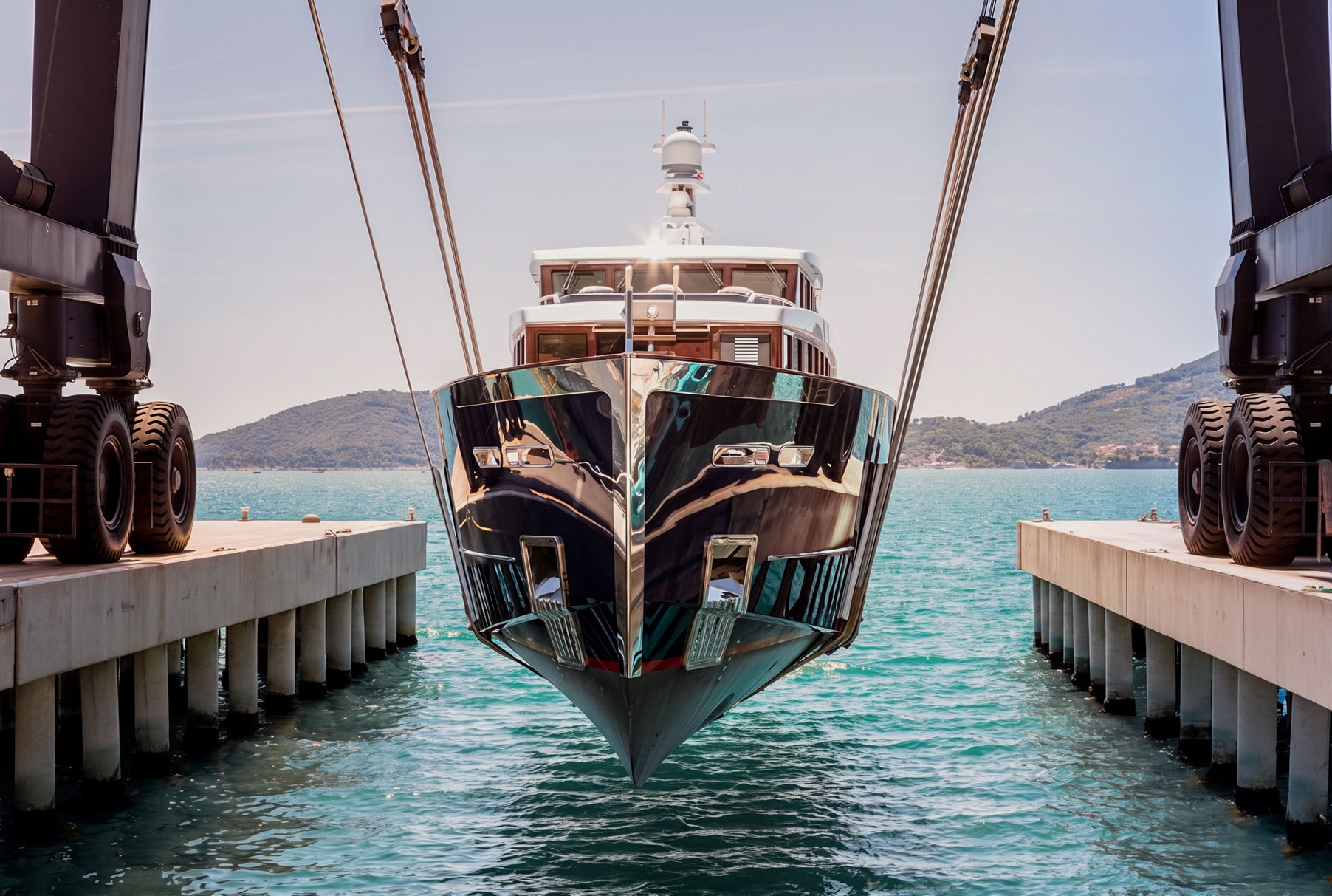 Royal Yacht International and The Italian Sea Group Announce Delivery of the Picchiotti Gentleman 24M