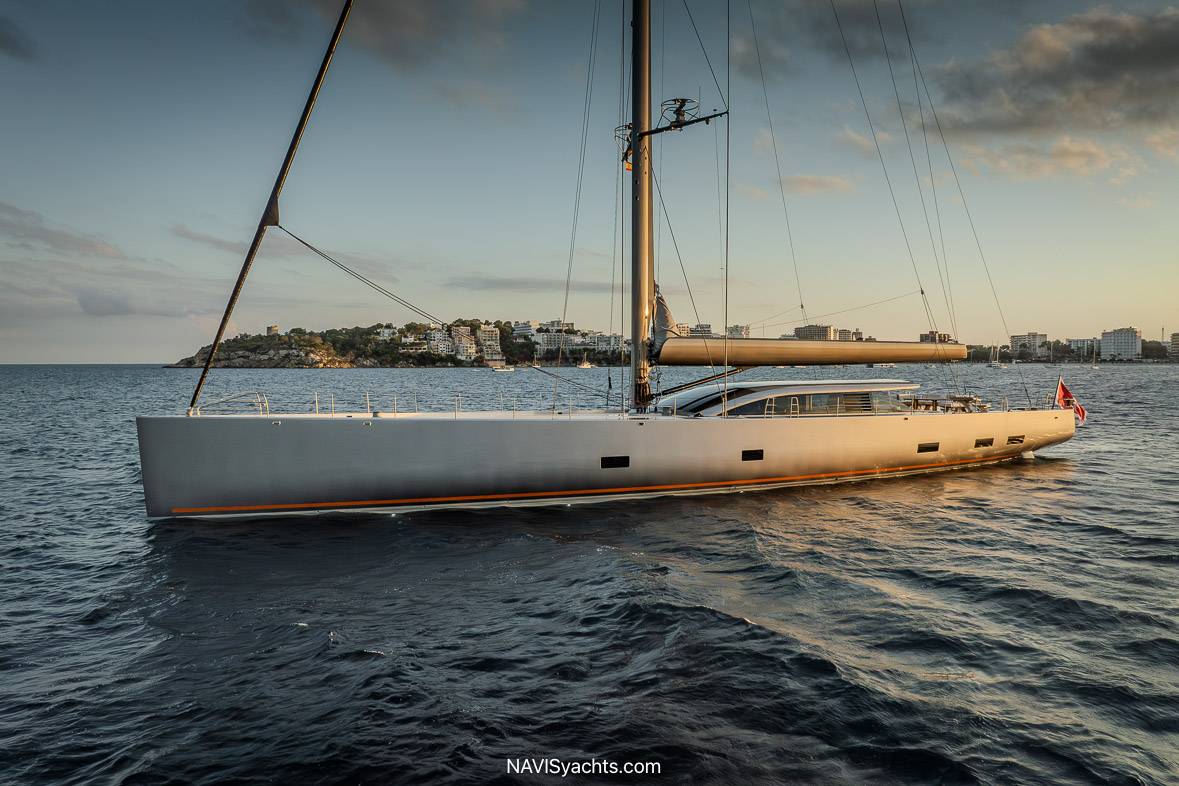 Vitters Magic sailing yacht exterior designed by Reichel/Pugh