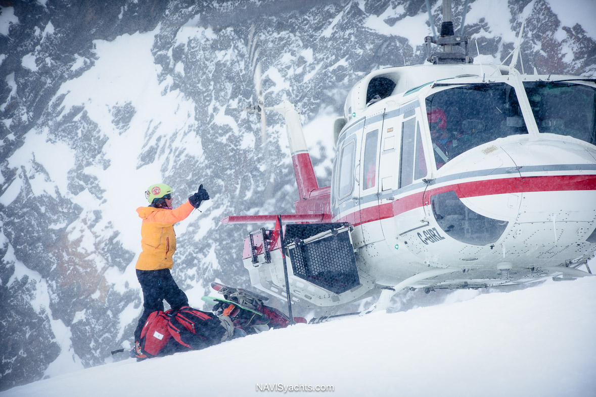 CMH Heliskiing L-