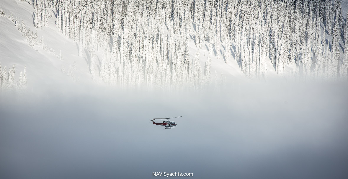 CMH Heliskiing L-