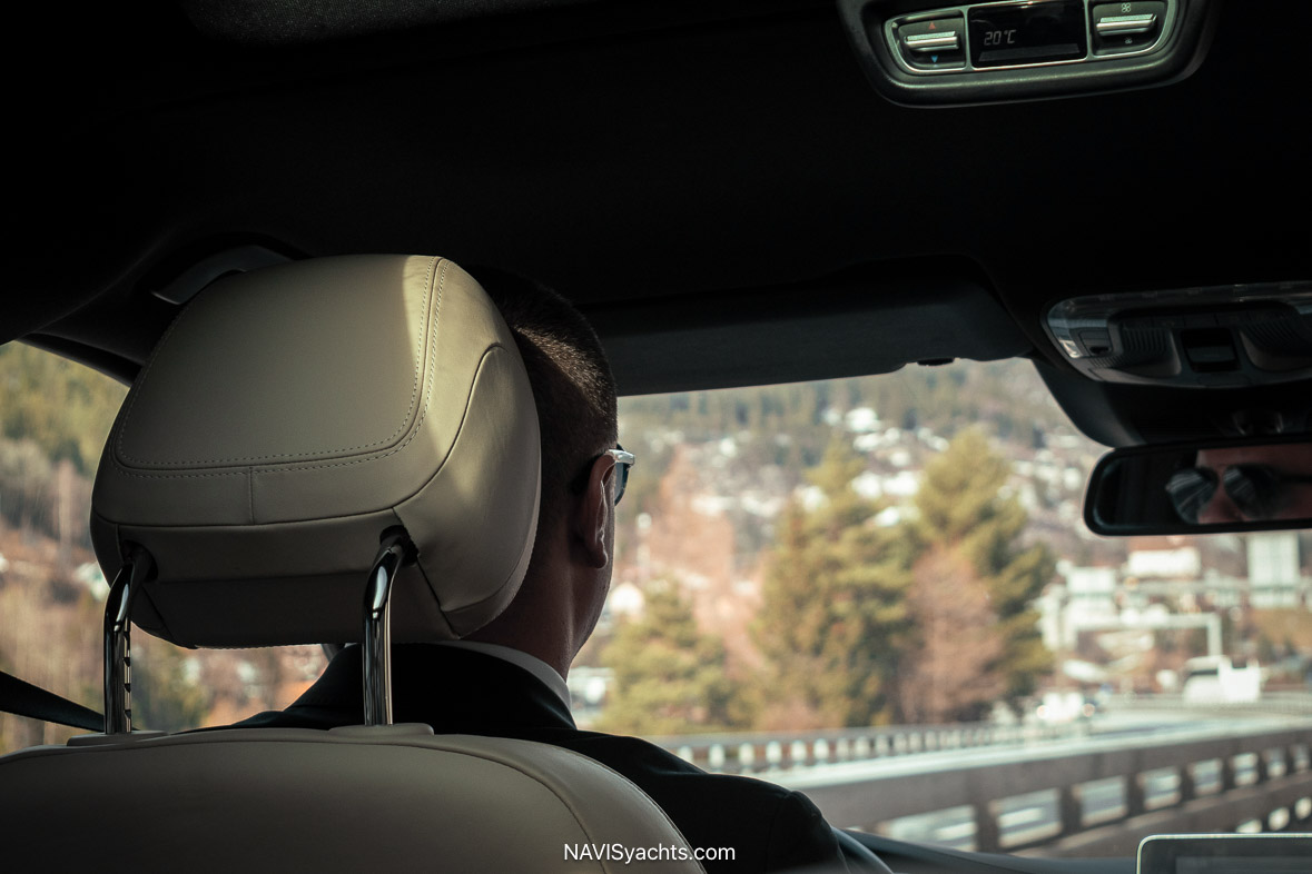 SwissChauffeur: Luxury Private Transfers Across Switzerland