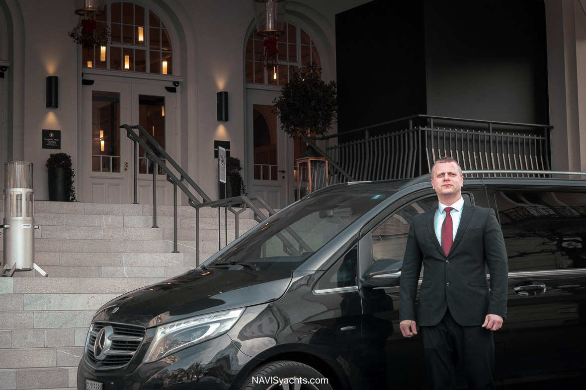 Swiss Chauffeur L-