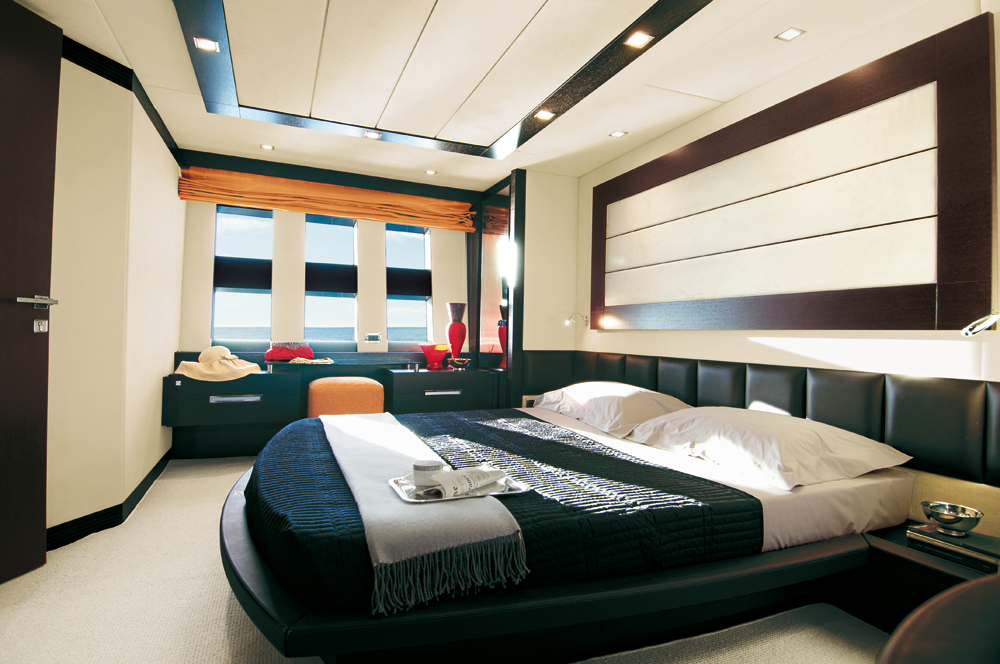 The Azimut 86S Master Suite