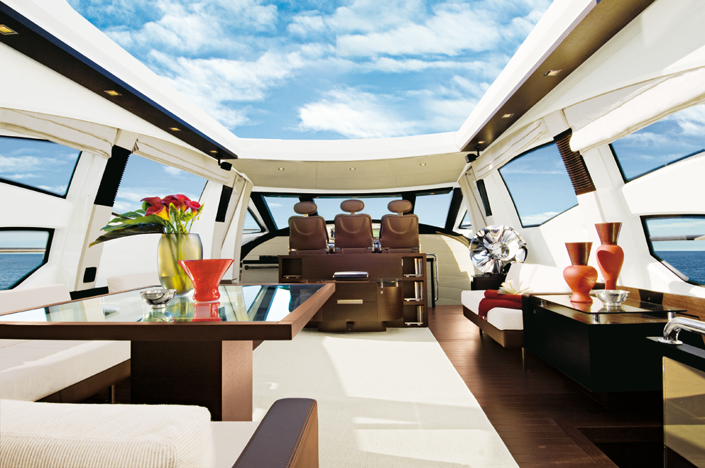 The Azimut 86S salon