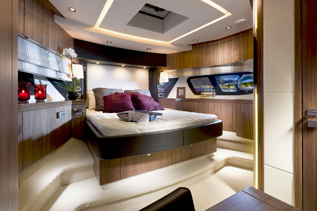 Sunseeker Manhattan 73 Fwd Cabin