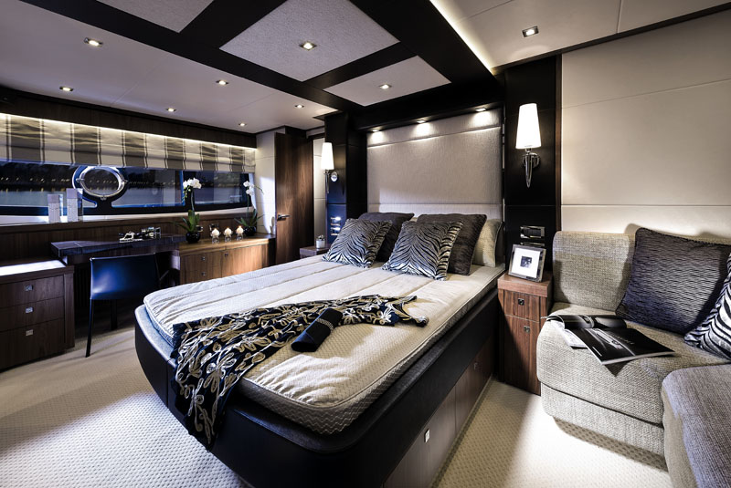 Sunseeker Manhattan 73 Owners Stateroom